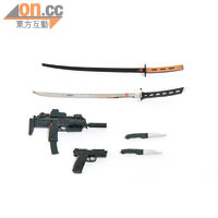 槍械武裝有MP7A1衝鋒槍及XDM手槍，匕首亦有兩把。