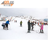 天山天池國際滑雪場以國家5S級頂級標準打造。