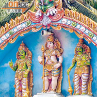 在印度教中，Naga佔了重要的地位，在各神像和廟宇中，不難發現其身影。
