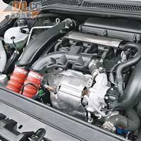 1.6公升引擎搭配高壓Turbo裝置，最大馬力可飆至156hp。