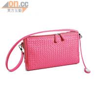 桃紅色織皮Chain Bag $1,288（a）