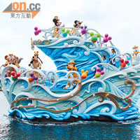 迪士尼海洋專為30周年而設的「海上傳幸福」水上巡遊匯演，Duffy都有份現身。