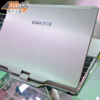 Gigabyte全新11.6吋扭芒筆電配備主流的Core i5 4系Haswell處理器，其整合顯示GT2（HD4600）屬上代的小改版。
