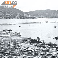 跑道興建時期，圖為尚未填海的海心公園及九龍城碼頭。