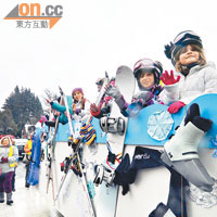 Queenstown有大量舞蹈和滑雪學校，巡遊正是展示學生數量的時候。