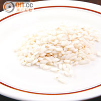 Arborio這種米的特性是較為短身，容易煮腍，很快就吸收湯水精華。