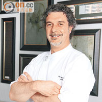 Bella Vita主廚Francesco Pasquini出生於意大利中部托斯卡尼（Toscana），擅長炮製傳統又不乏新意的意大利菜。