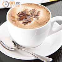 Dandy's Latte  $30<br>連店名都以它命名，是Vivi最喜歡的Dandy Blend加奶沖泡，無咖啡因但飲落有陣回甘，對肝臟很好。