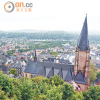 位於山頂的城堡Landgrafenschloss可以鳥瞰整個Marburg的景色。