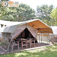 場內設有住宿配套，南非野營屋值得一試。