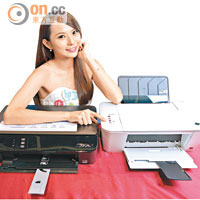 新款打印機曝光<br>會場展出入門多合一打印機ENVY 4500（售價$688/ 左），以及Deskjet 1510（售價$399/右），將於9月上旬發售。