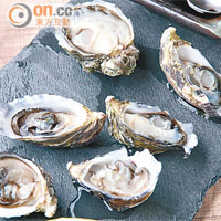 1/2 Dozen Oysters $128 <BR>來自澳洲的Coffin Bay，海水味濃，入口Creamy，配特別調製的酸醋汁，鮮味凸顯。