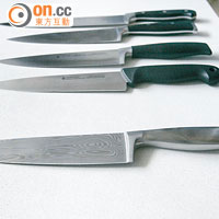 WMF致力研製刀具，4個基本系列包括Spitzenklasse Plus、Grand Gourmet、Grand Class和Damasteel。
