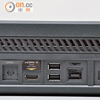 Xbox One機背可見HDMI in/out插口，另有Kinect專用端子。