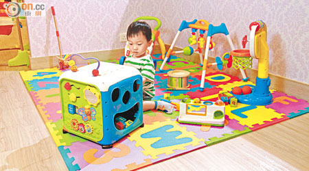 建立「玩具角」，可讓孩子擁有私人空間學習與發展。