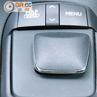 第二代遙距觸感操控儀能輕鬆操控車上配備。