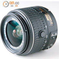 D3300全新18~55mm F3.5~5.6G VR II套裝鏡頭，使用時需要伸出鏡筒。<br>售價：待定