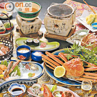 蟹季期間，旅館供應精緻的「碟碟不休」的懷石蟹宴。