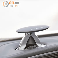 採用頂級Bang & Olufsen音響組合，可在車廂享受柔揚音樂。