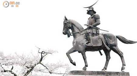 當年的仙台城，今天只餘下伊達政宗的銅像作紀念。