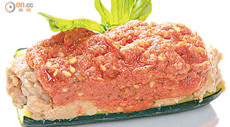 焗意大利青瓜卷<br>意大利菜經常以意大利青瓜入饌，這個焗製版本香脆可口，餡料千變萬化，是有益健康的前菜。