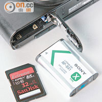 採用NP-BX1鋰電池，並支援MS Duo及SD記憶卡。