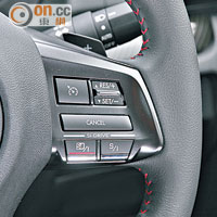 軚環加上SI-Drive控制鍵，方便隨時切換駕駛模式。