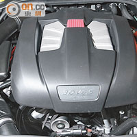 引擎配電動馬達可輸出416hp馬力，提供強大加速力。