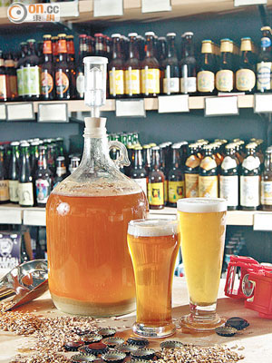 一套手工啤酒工具（$525/套）就能輕鬆在家釀製啤酒來品嘗，過癮！