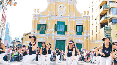 大三巴牌坊是活動傳統的表演起點。