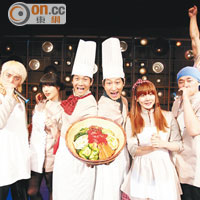 到韓國必定要看Bibap Show拌飯秀。
