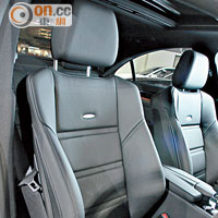 AMG跑化座椅，承托力十足舒適度高。