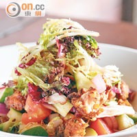 Special Chicken Salad $88<br>雞腿肉炸熟後拆絲，跟Hot Sauce一同混合番茄、青瓜沙律，集甜、酸、辣於一身。