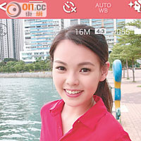 利用《PIXPRO Remote Viewer》手機App，便能夠實時取景拍攝。