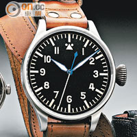 1940年的大型飛行員腕錶。
