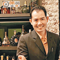 餐飲部經理Bantoon曾是泰北酒保大賽第二名，常自家研製獨門雞尾酒。