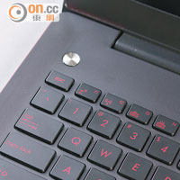 鍵盤左上角設有Instant Key熱鍵，可設定為軟件捷徑。