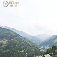 民宿露台外望的祖谷區，是日本三大秘境之一。
