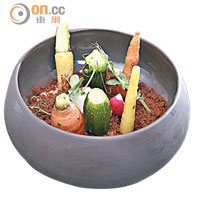 Crispy Vegetables $58 配Full Moon $98