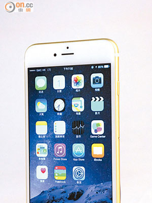 iPhone 6 Plus<br>售價︰$6,388（16GB）<br>$7,188（64GB）<br>$8,088（128GB）（a）