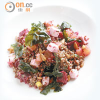Quinoa Salad $138<br>紅藜麥加紅菜頭、芫荽、薄荷和辣香料拌勻，配芫荽、薄荷和椰糖混合成的醬汁，佐以炸芥蘭葉，口感豐富。