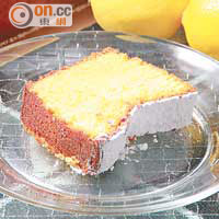 Lemon Polenta Cake $48<br>選用檸檬和玉米粉炮製而成，質地結實。