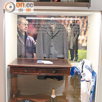 館內特設莫連奴專櫃，最吸引的是其Emporio Armani外套。