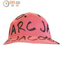 2013年春季推出的Kangol×Marc by Marc Jacobs漁夫帽。