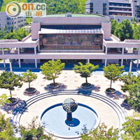 1996年至2004年，浦項科技大學連續9年被韓國教育部選中作為國家教育改革的試點院校。