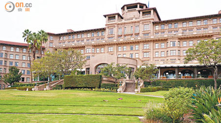 今年剛好開業100周年的Huntington Hotel，於2008年起由朗廷酒店接手經營。