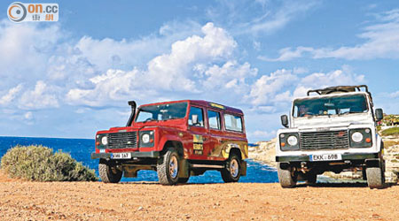 地中海晴天多雨天少的氣候，最適合坐Jeep仔來個山村遊。