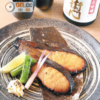銀鱈魚西京燒定食 $180（午市） <BR>銀鱈魚外皮燒得焦香，魚肉則鮮嫩油潤，入口甘腴，下飯一流，屬必試之選。