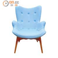 Contour Chair是熱門貨品之一，以清新的藍調，配合簡潔的線條，令人眼前一亮。$3,299