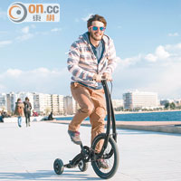 外國變種板車<br>Halfbike<br>Kolelinia於集資網站Kickstarter推出的冇座墊Halfbike，需要直立身體踩腳踏來前進，車尾雙輪轉軸有可動式設計，可像滑板般靈活移動。